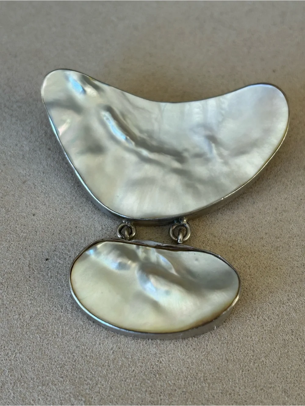 Natural Mother-of-Pearl Silver-Tone Pendant set in 925 Sterling - Picture 5 of 7